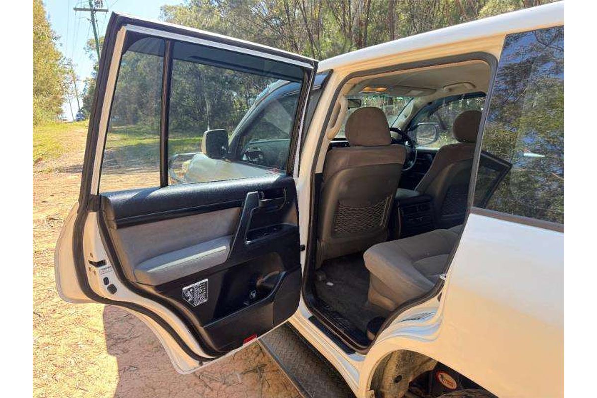 2010 Toyota Landcruiser GXL VDJ200R