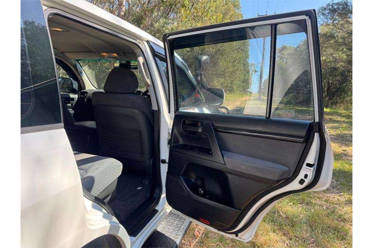2010 Toyota Landcruiser GXL VDJ200R