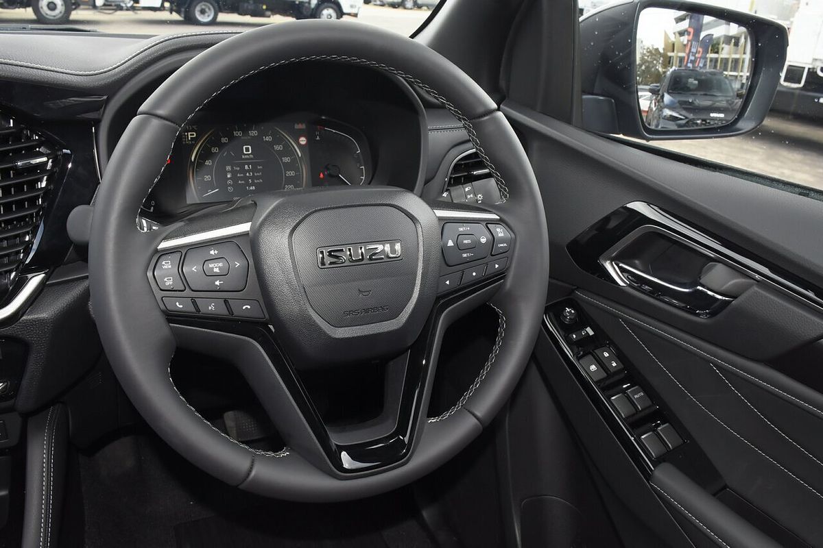2025 Isuzu MU-X LS-T