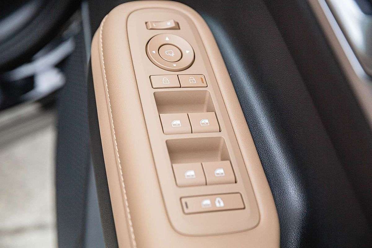 2025 Hyundai Santa Fe Calligraphy MX5.V2