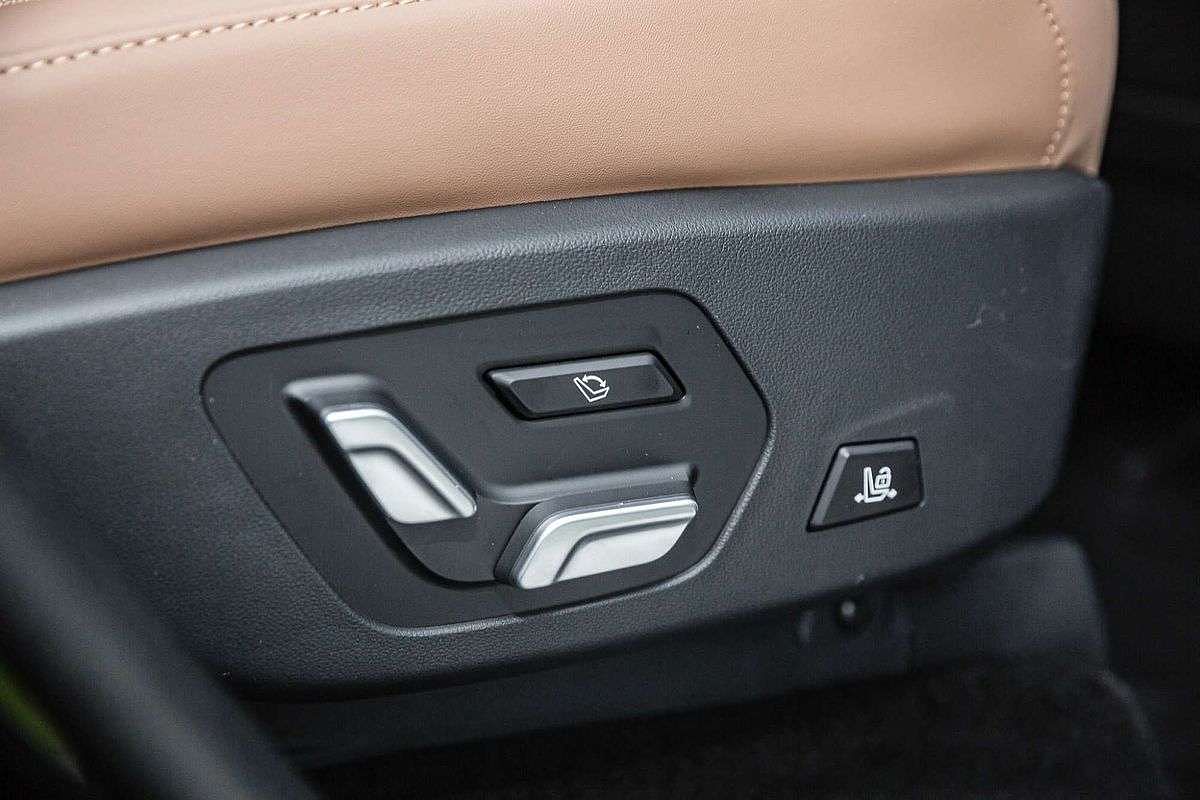 2025 Hyundai Santa Fe Calligraphy MX5.V2