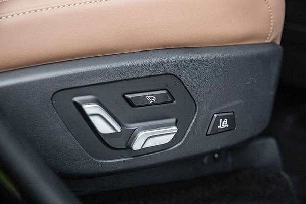 2025 Hyundai Santa Fe Calligraphy MX5.V2