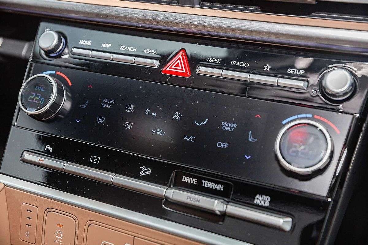 2025 Hyundai Santa Fe Calligraphy MX5.V2