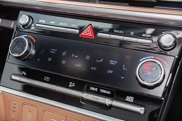 2025 Hyundai Santa Fe Calligraphy MX5.V2