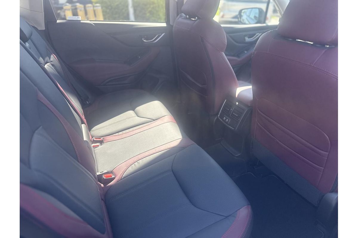 2025 Subaru Forester 2.5i S5