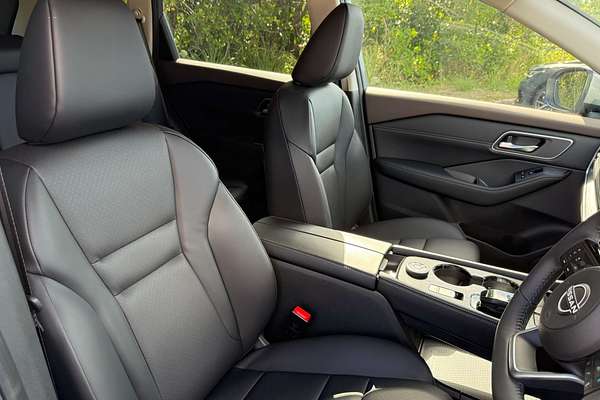 2025 Nissan X-TRAIL ST-L e-POWER T33