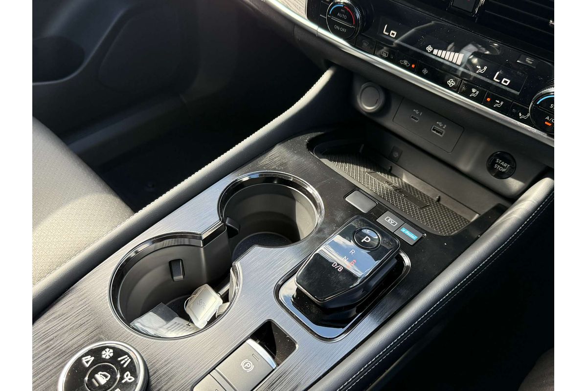 2025 Nissan X-TRAIL ST-L e-POWER T33