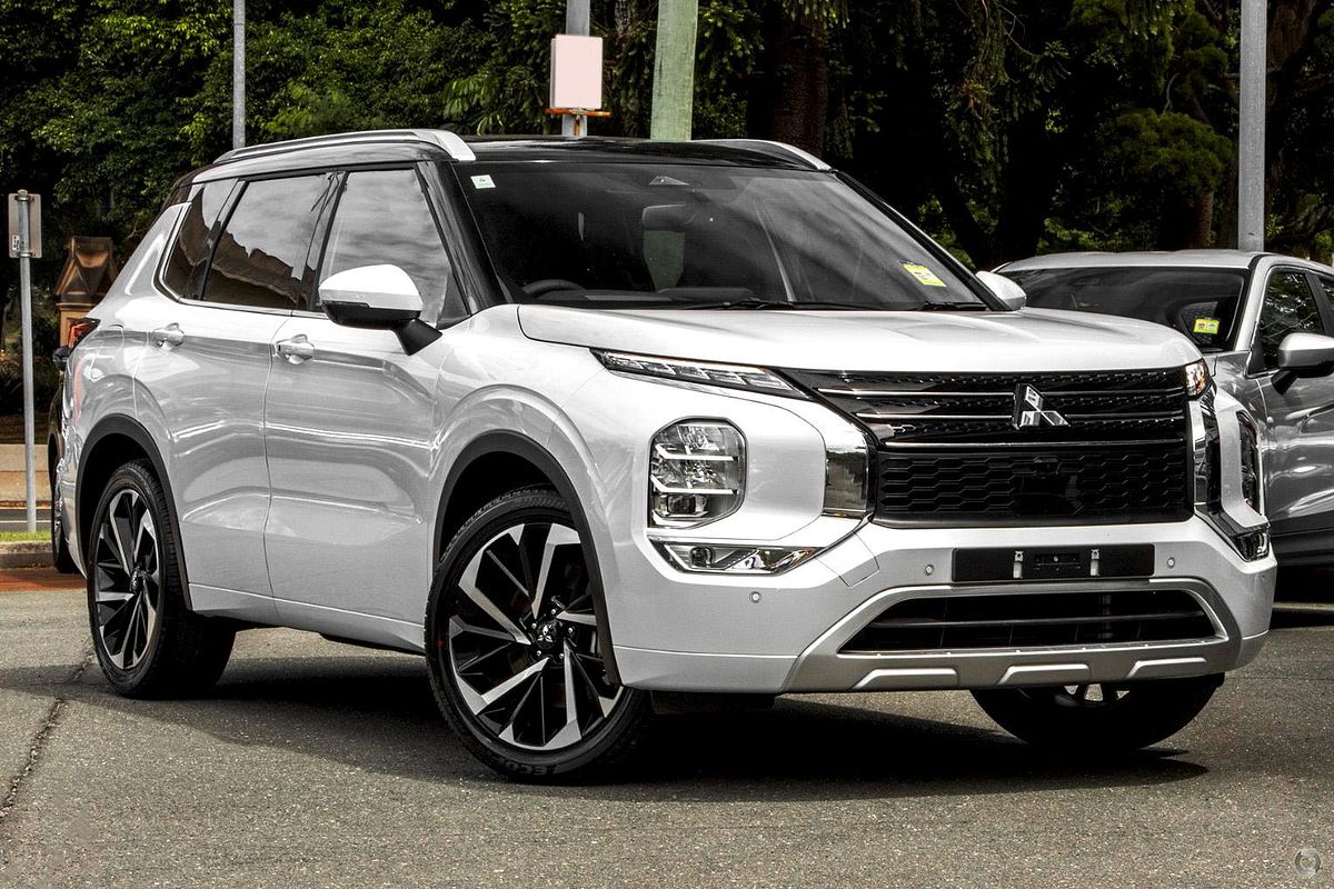 2023 Mitsubishi Outlander Exceed Tourer ZM
