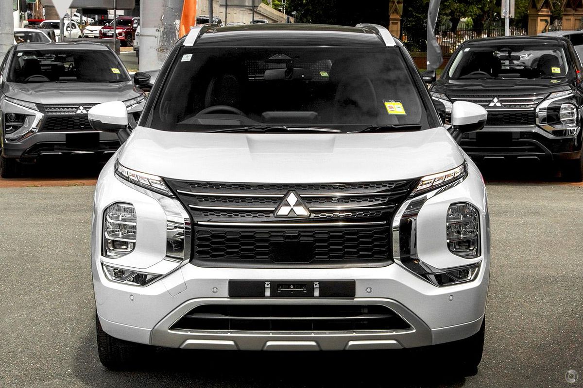 2023 Mitsubishi Outlander Exceed Tourer ZM