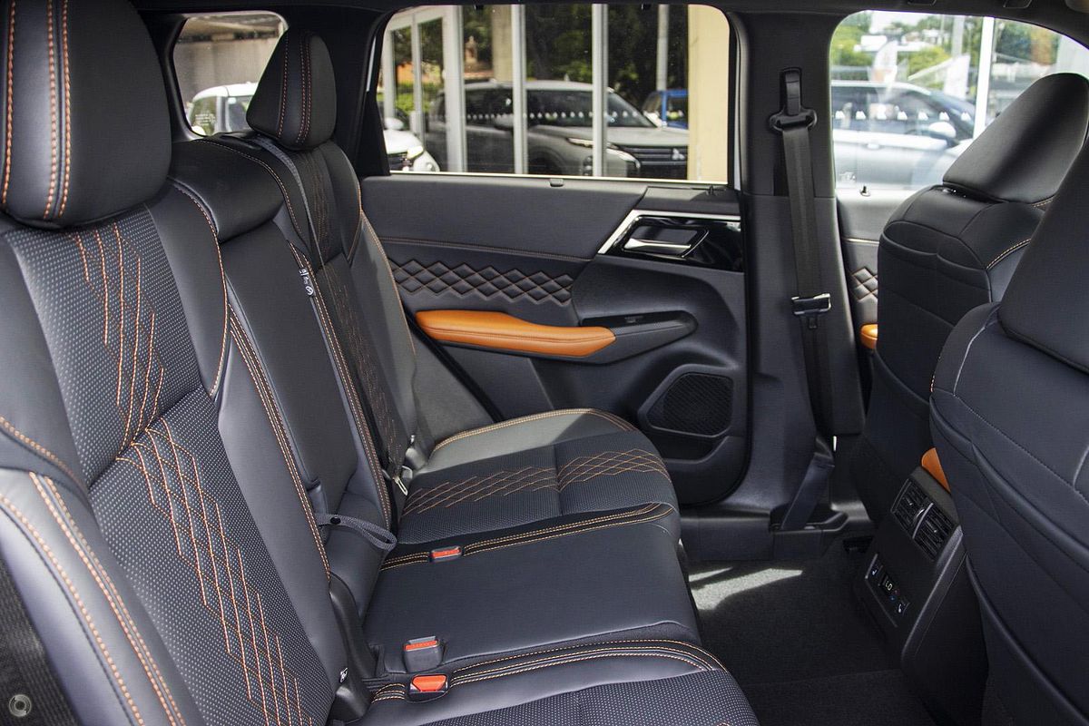2023 Mitsubishi Outlander Exceed Tourer ZM