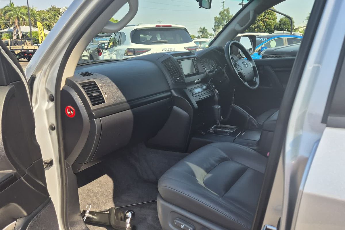 2011 Toyota Landcruiser GXL VDJ200R