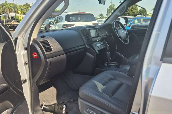 2011 Toyota Landcruiser GXL VDJ200R