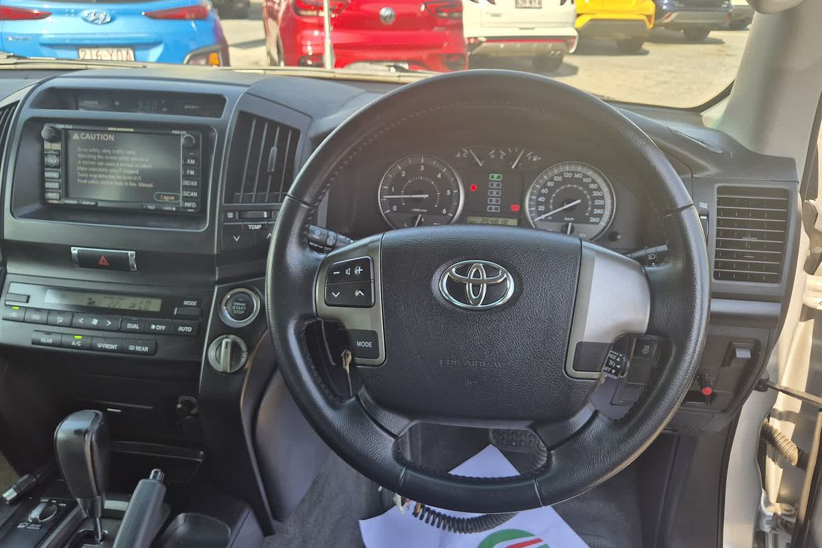 2011 Toyota Landcruiser GXL VDJ200R