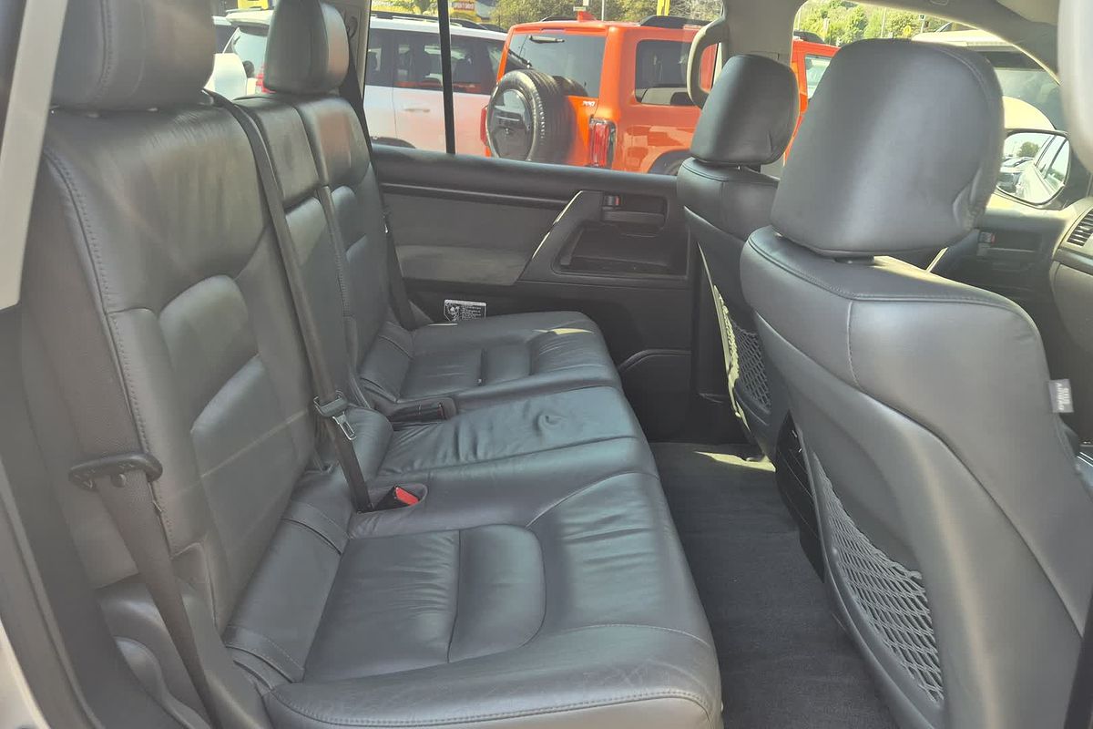 2011 Toyota Landcruiser GXL VDJ200R