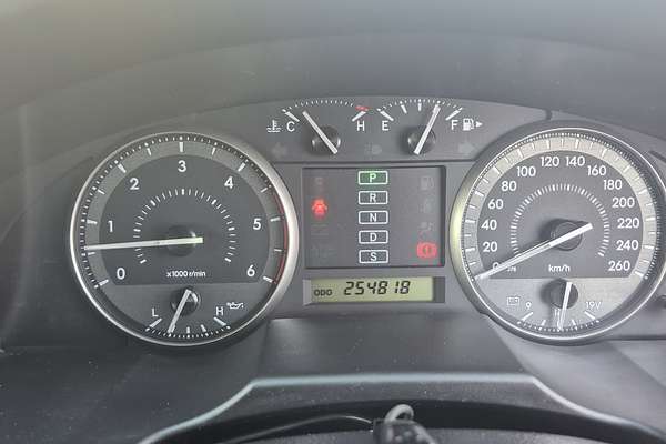2011 Toyota Landcruiser GXL VDJ200R