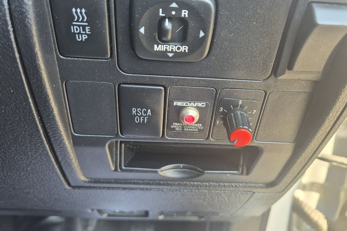 2011 Toyota Landcruiser GXL VDJ200R