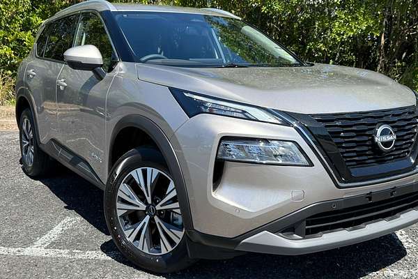 2025 Nissan X-TRAIL ST-L e-POWER T33