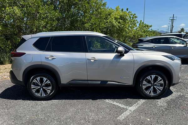 2025 Nissan X-TRAIL ST-L e-POWER T33