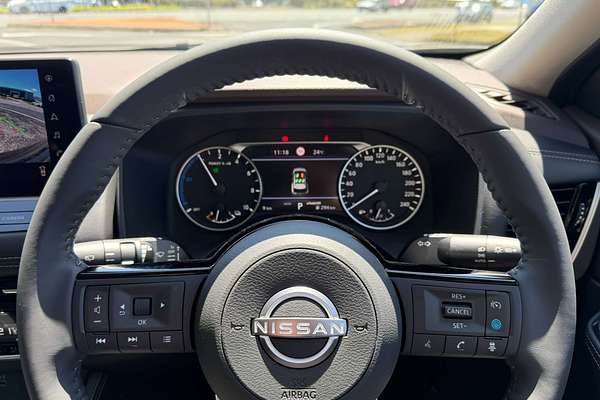 2025 Nissan X-TRAIL ST-L e-POWER T33