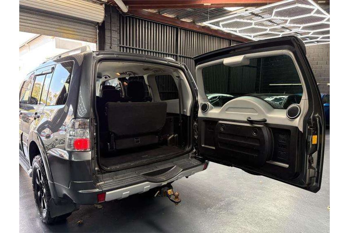 2011 Mitsubishi Pajero GLX NT