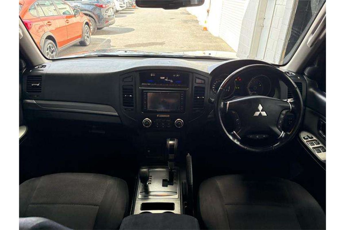 2011 Mitsubishi Pajero GLX NT