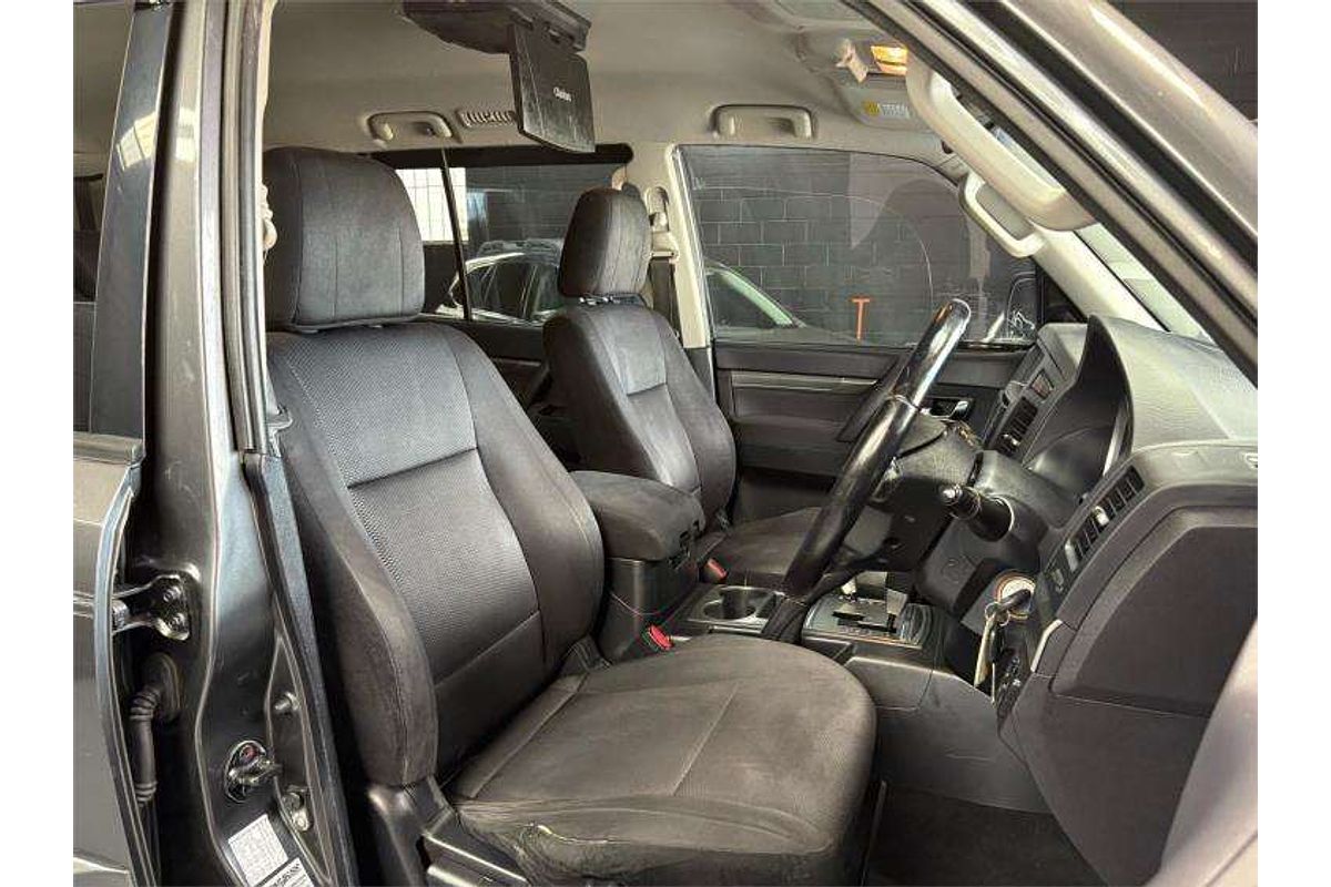 2011 Mitsubishi Pajero GLX NT