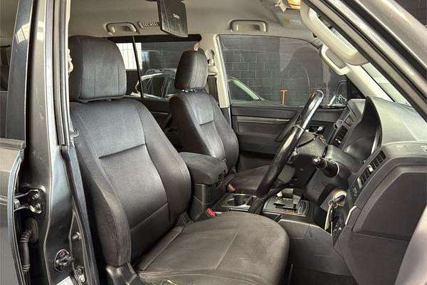 2011 Mitsubishi Pajero GLX NT