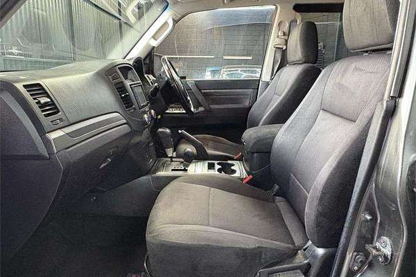 2011 Mitsubishi Pajero GLX NT
