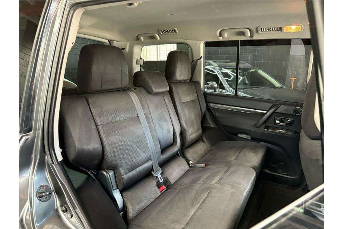 2011 Mitsubishi Pajero GLX NT