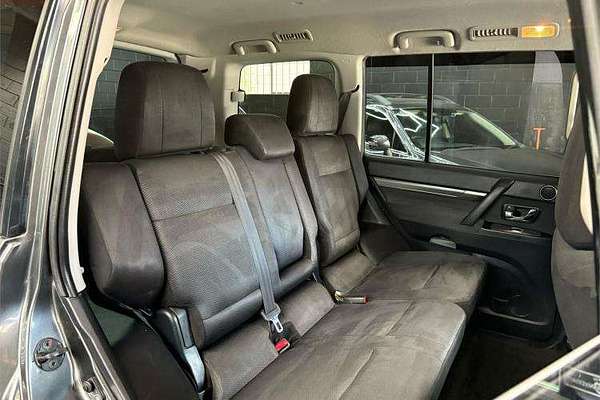 2011 Mitsubishi Pajero GLX NT