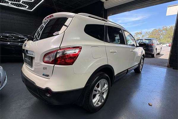 2013 Nissan Dualis +2 ST J10 Series 4