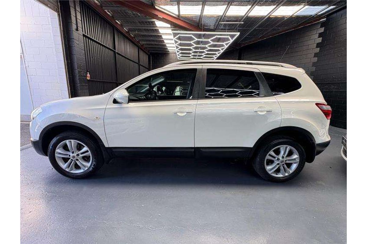 2013 Nissan Dualis +2 ST J10 Series 4