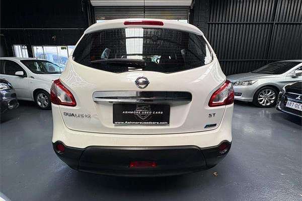 2013 Nissan Dualis +2 ST J10 Series 4