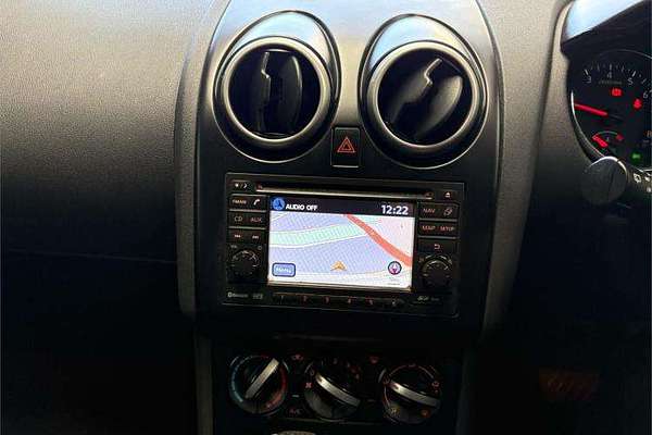 2013 Nissan Dualis +2 ST J10 Series 4
