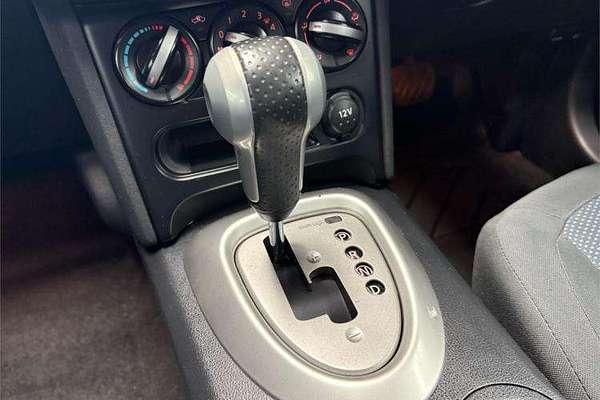 2013 Nissan Dualis +2 ST J10 Series 4