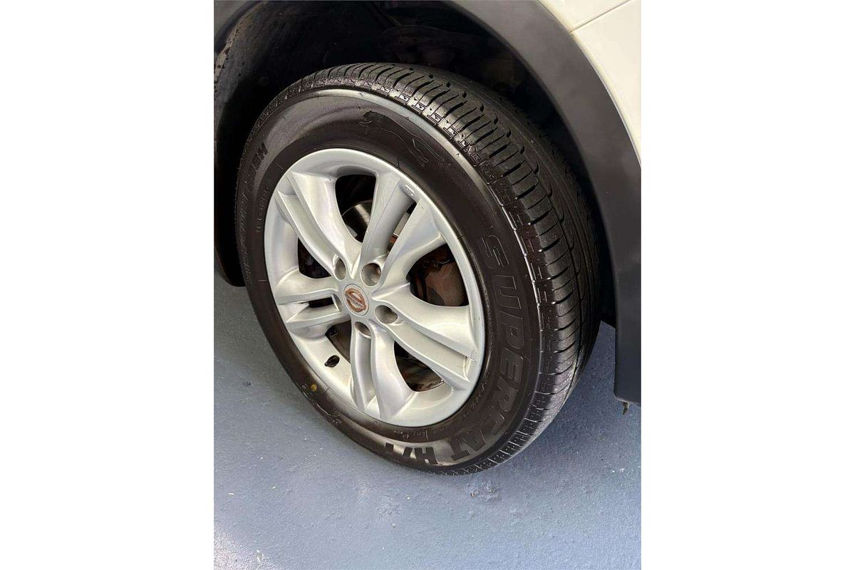 2013 Nissan Dualis +2 ST J10 Series 4