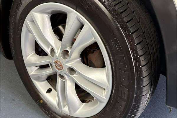 2013 Nissan Dualis +2 ST J10 Series 4