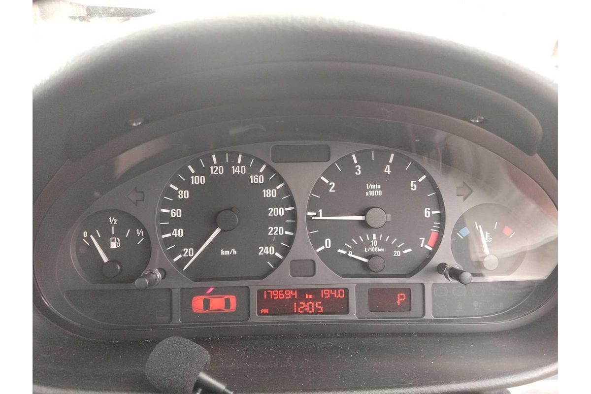 2003 BMW 3 Series 318i E46