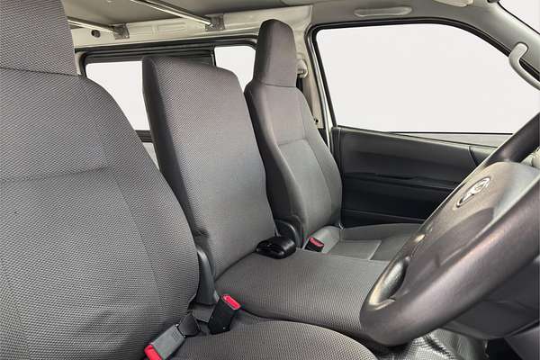 2015 Toyota Hiace Long DX