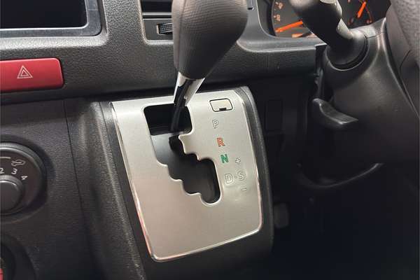 2015 Toyota Hiace Long DX