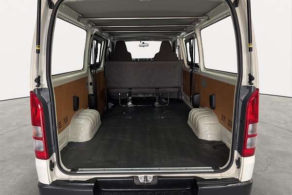 2015 Toyota Hiace Long DX