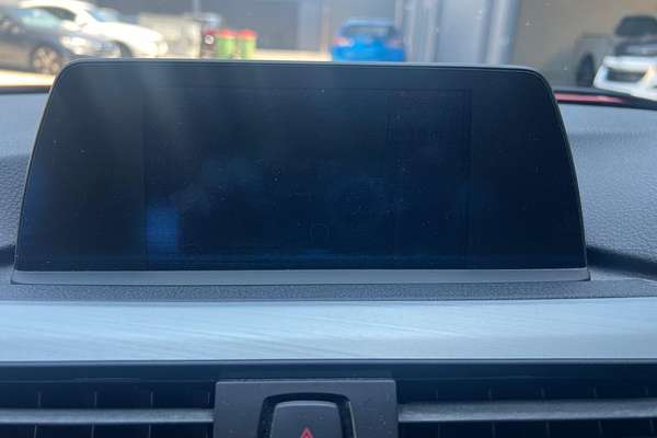 2013 BMW 3 Series 318d F30