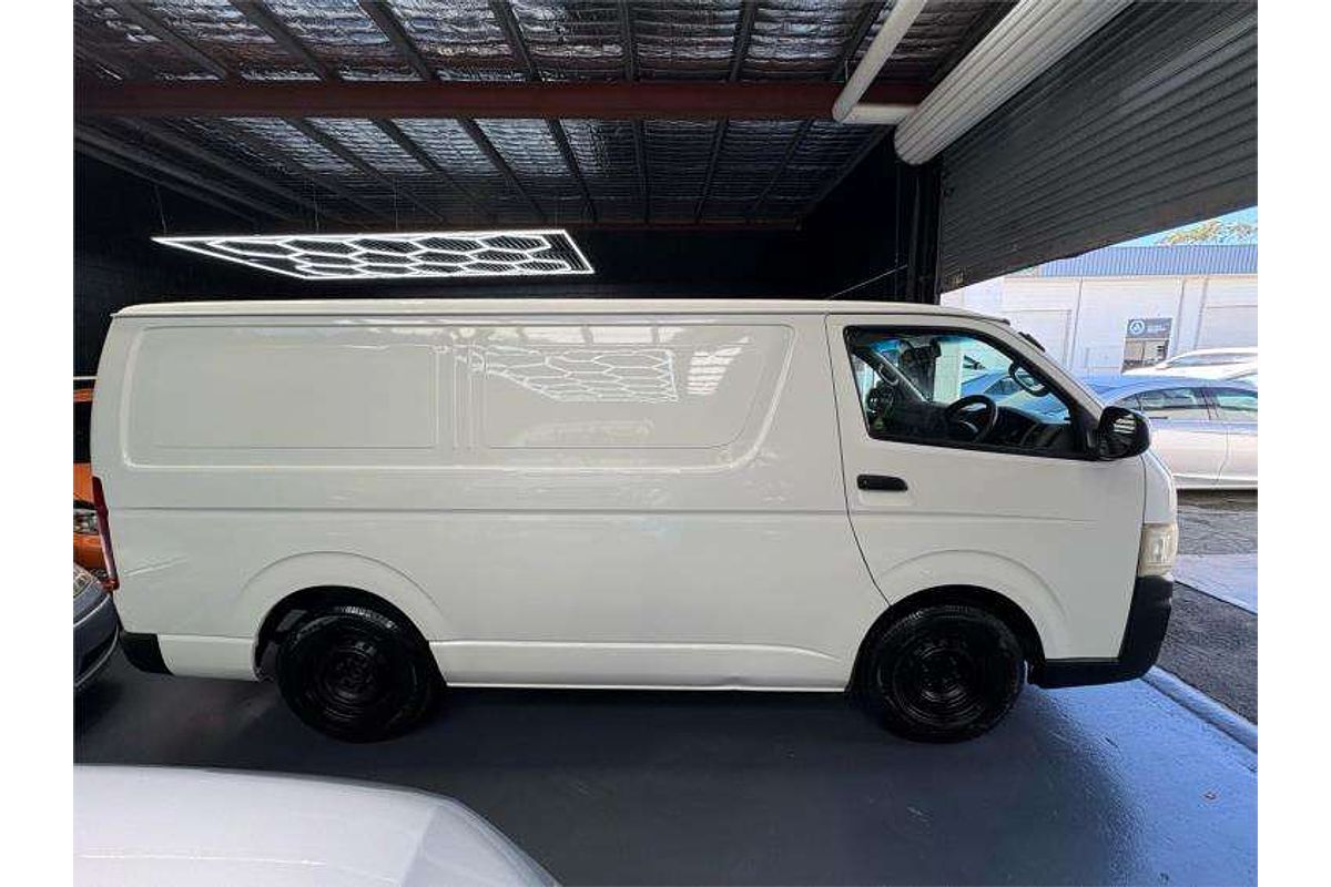 2007 Toyota Hiace  TRH201R LWB