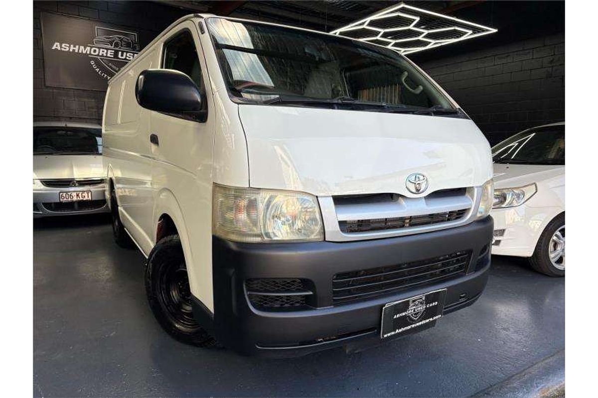 2007 Toyota Hiace  TRH201R LWB