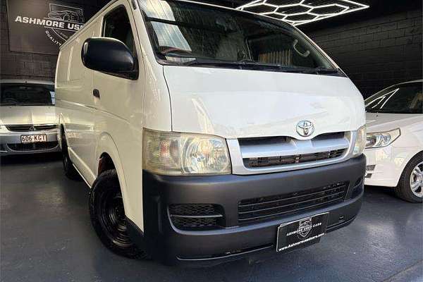 2007 Toyota Hiace  TRH201R LWB