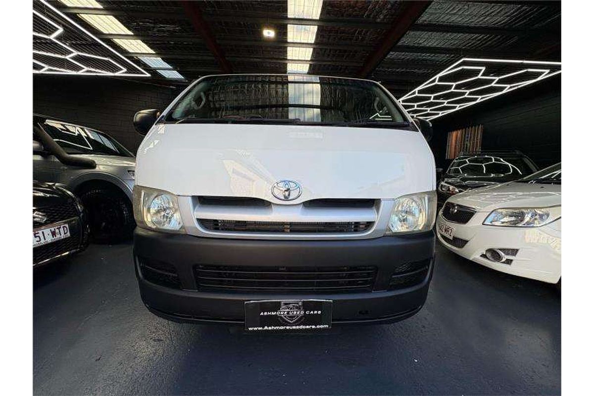 2007 Toyota Hiace  TRH201R LWB