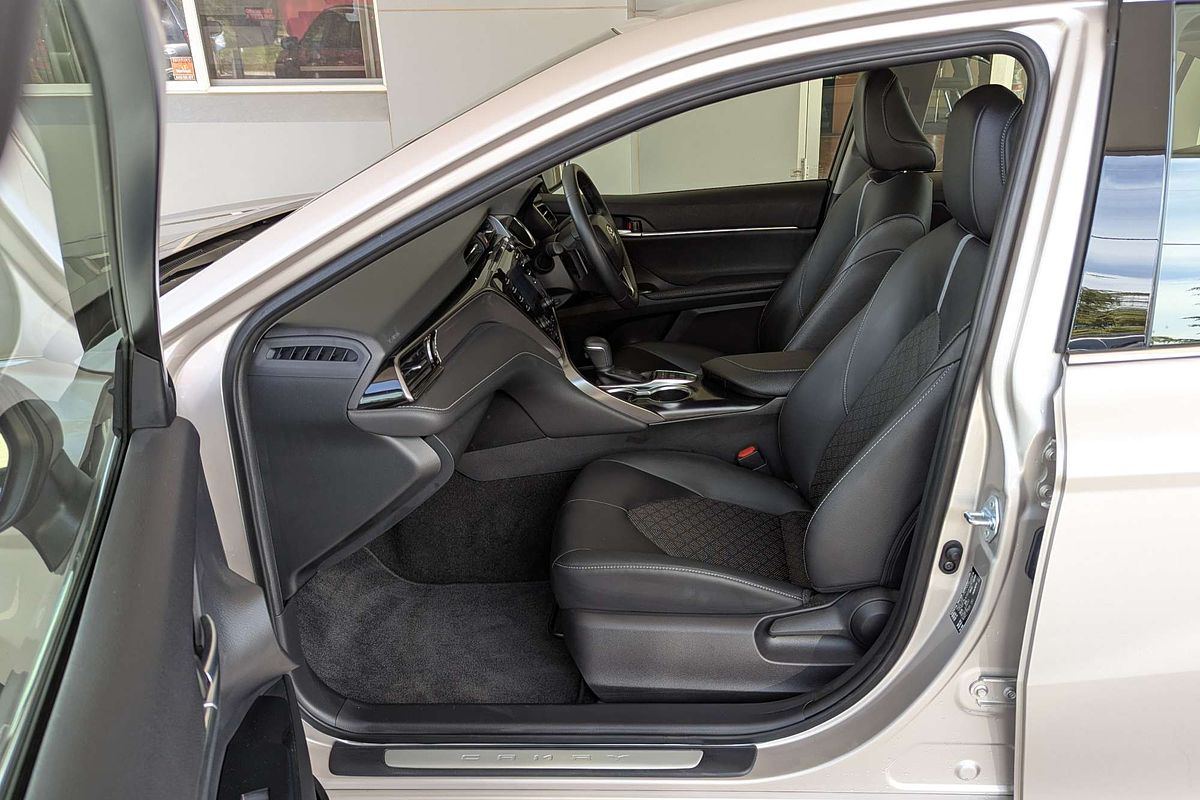 2020 Toyota Camry SX ASV70R