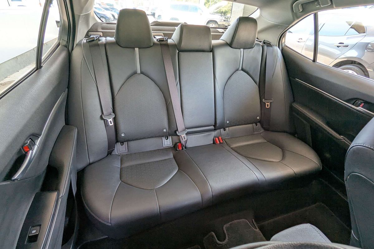 2020 Toyota Camry SX ASV70R