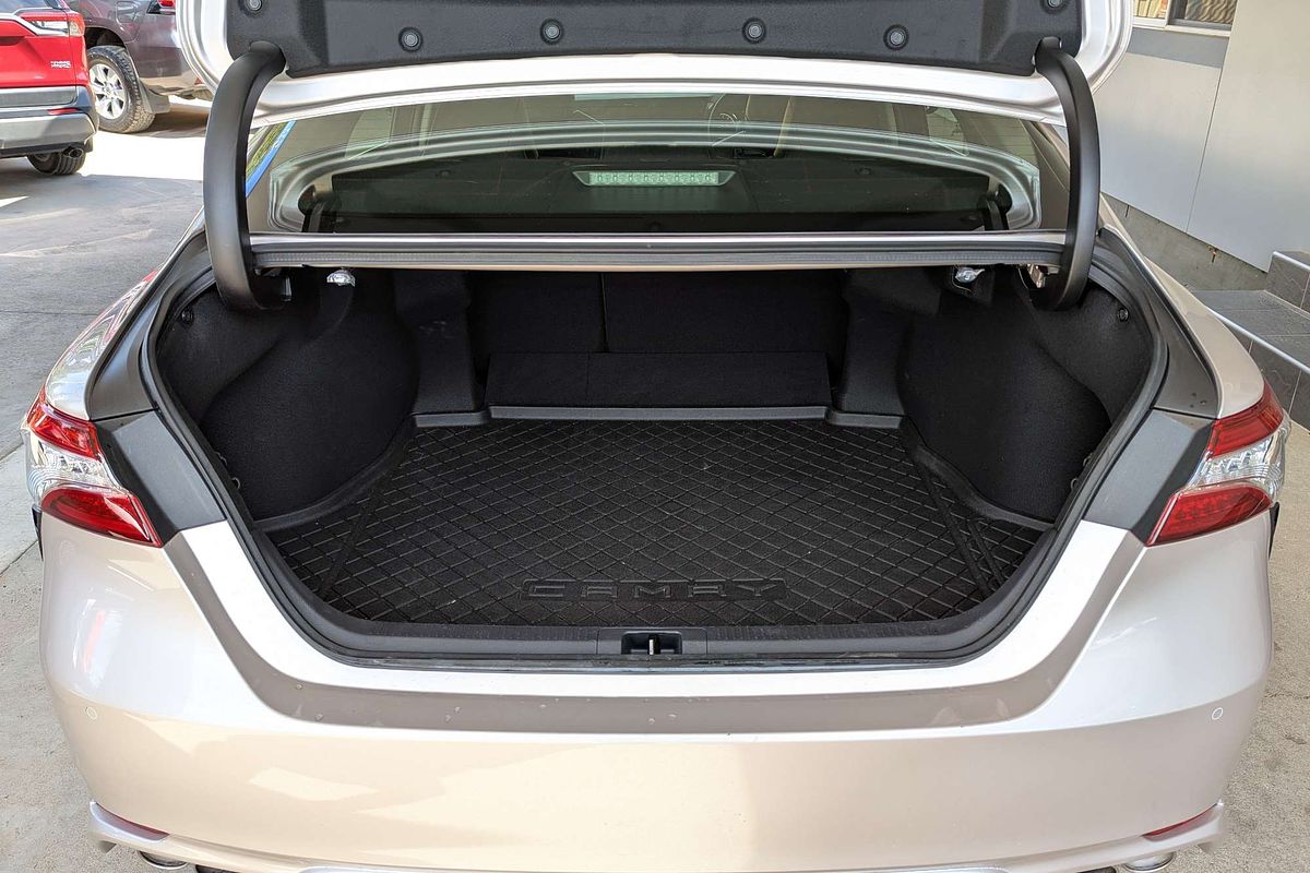 2020 Toyota Camry SX ASV70R