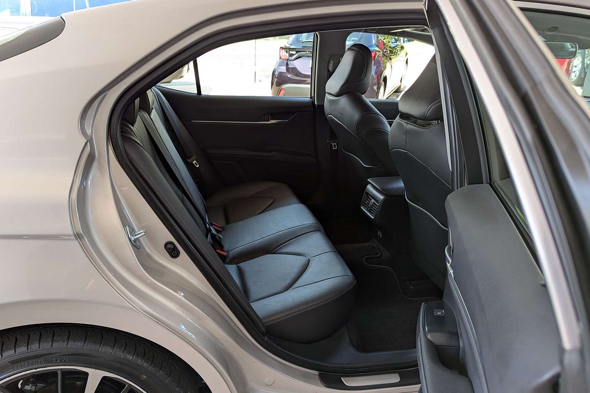 2020 Toyota Camry SX ASV70R